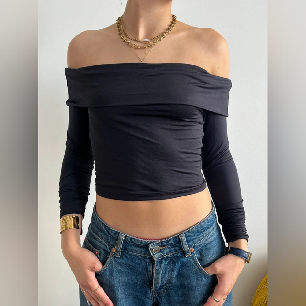 Bershka Black Off-Shoulder Crop Top